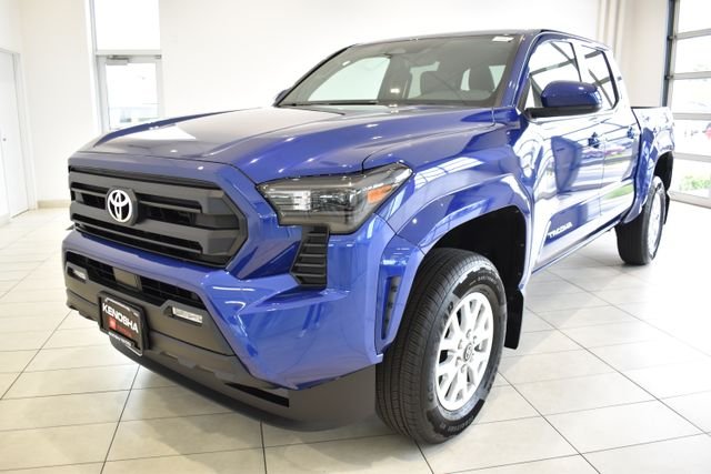 Certified Used 2025 Blue Toyota SR5 image 4
