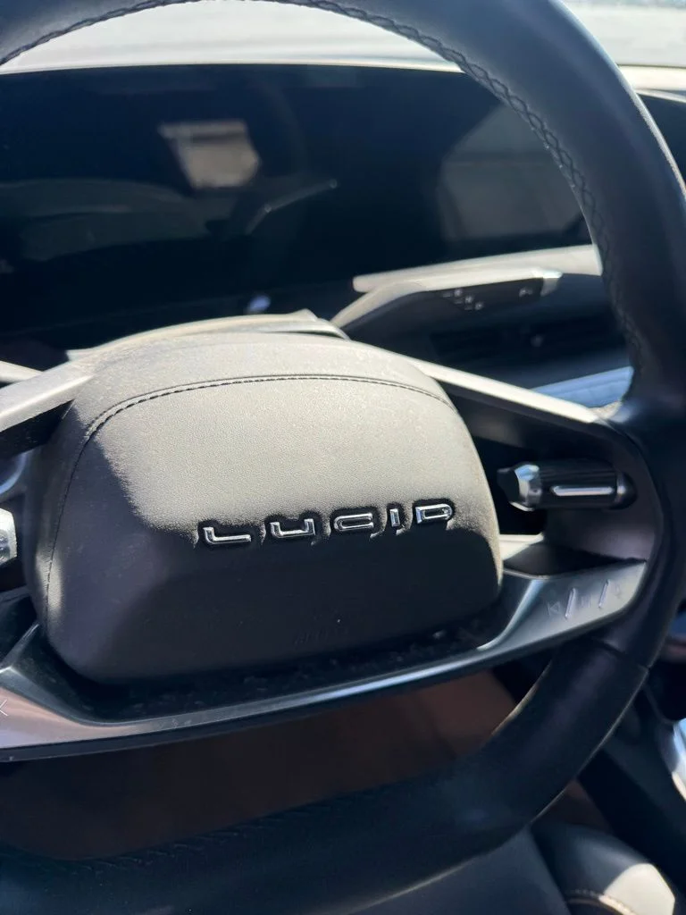 Used 2022 Black Lucid Grand Touring image 3
