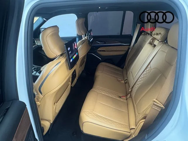 Used 2023 White Jeep Summit image 24