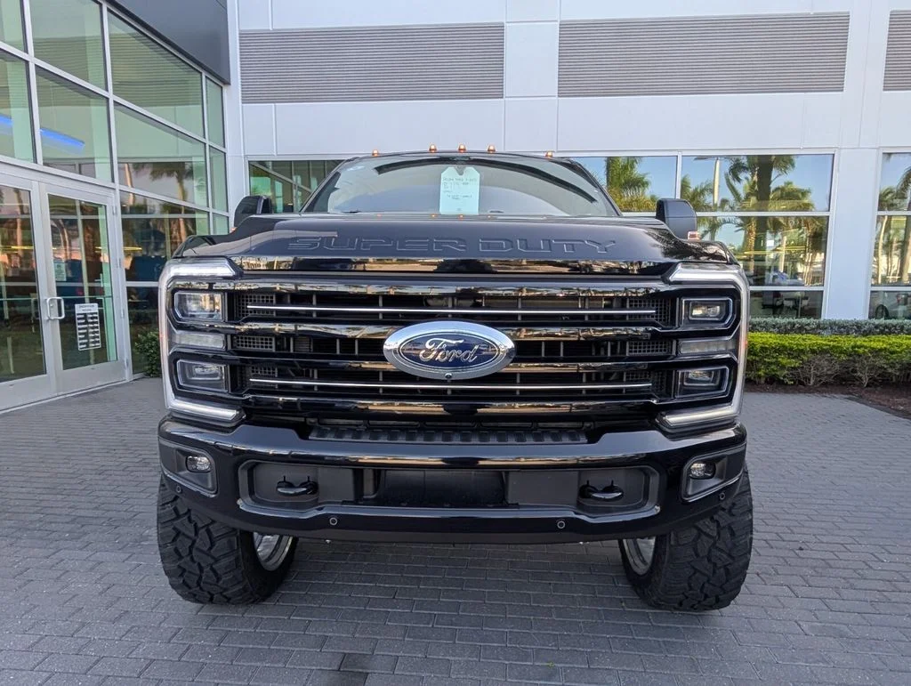 2026 Ford F-250 Super Duty Platinum - Photo 2