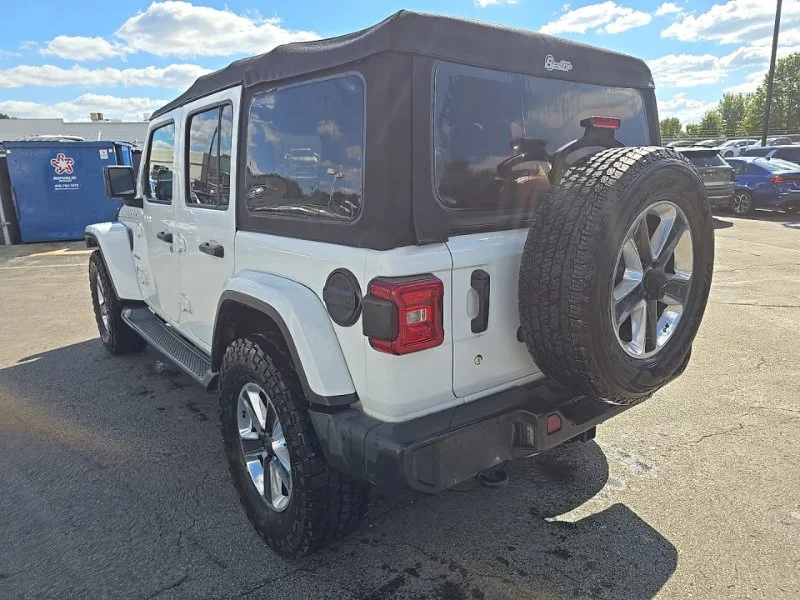 Used 2018 White Jeep Unlimited Sahara image 5