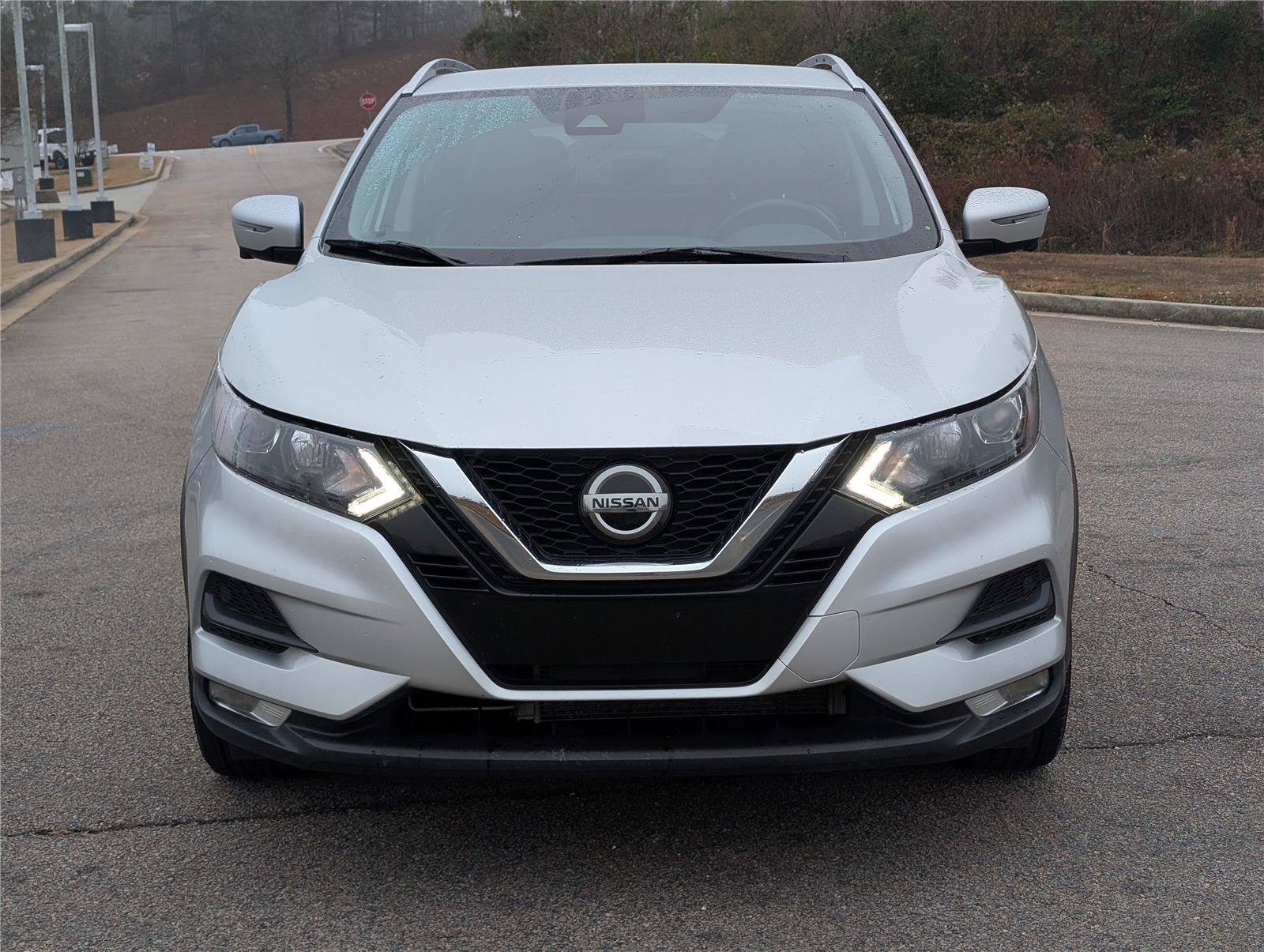 Used 2022 Brilliant Silver Metallic Nissan SV image 2
