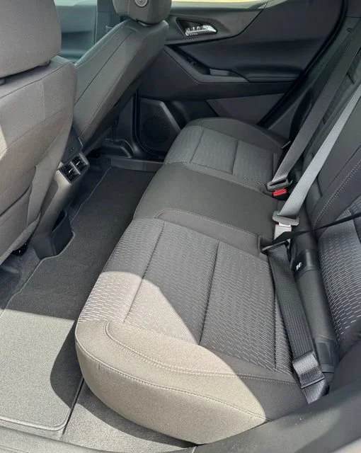 2027 Chevrolet Equinox LT - Photo 9
