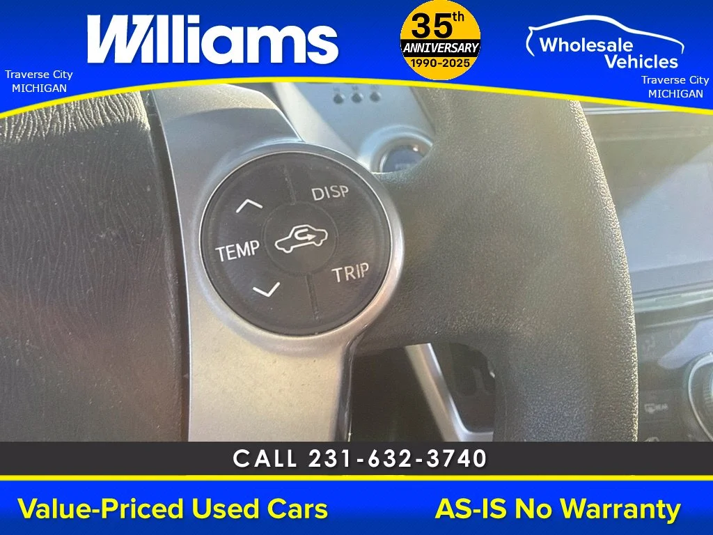 Used 2017 Aqua Toyota Three image 27