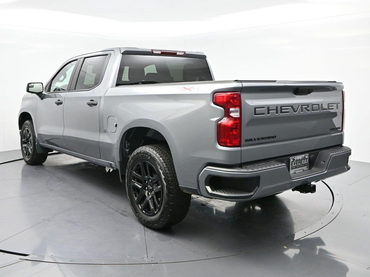 Used 2025 Sterling Gray Metallic Chevrolet Custom image 5