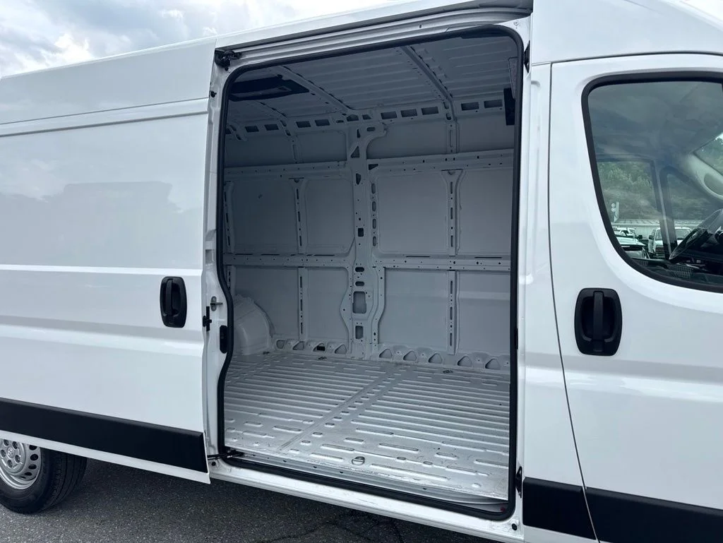 Used 2026 White Ram High Roof image 25