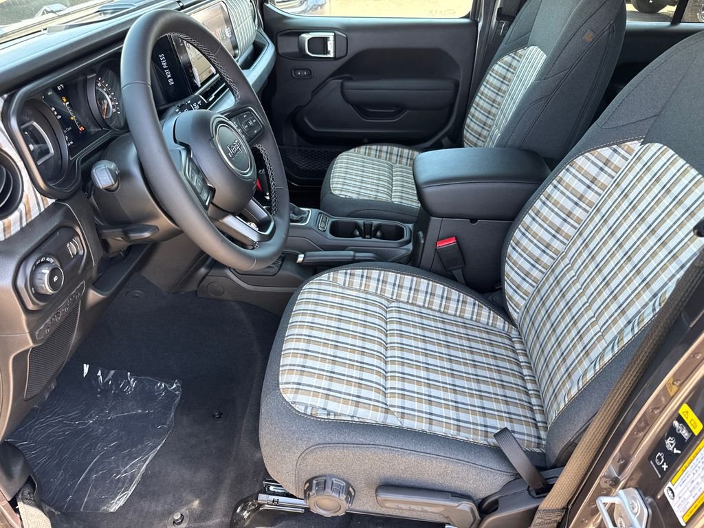 New 2026 Granite Crystal Metallic Clear-Coat Exterior Paint Jeep 85th Anniversary Edition image 26