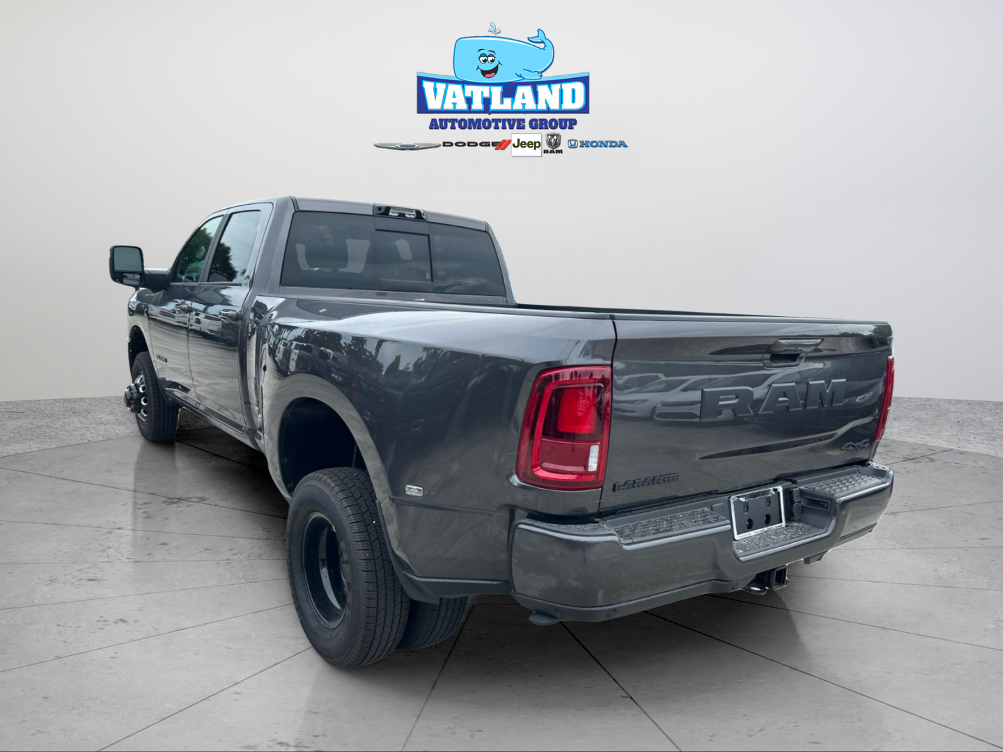 New 2026 Granite Crystal Metallic Clear-Coat Exterior Paint RAM Laramie image 3