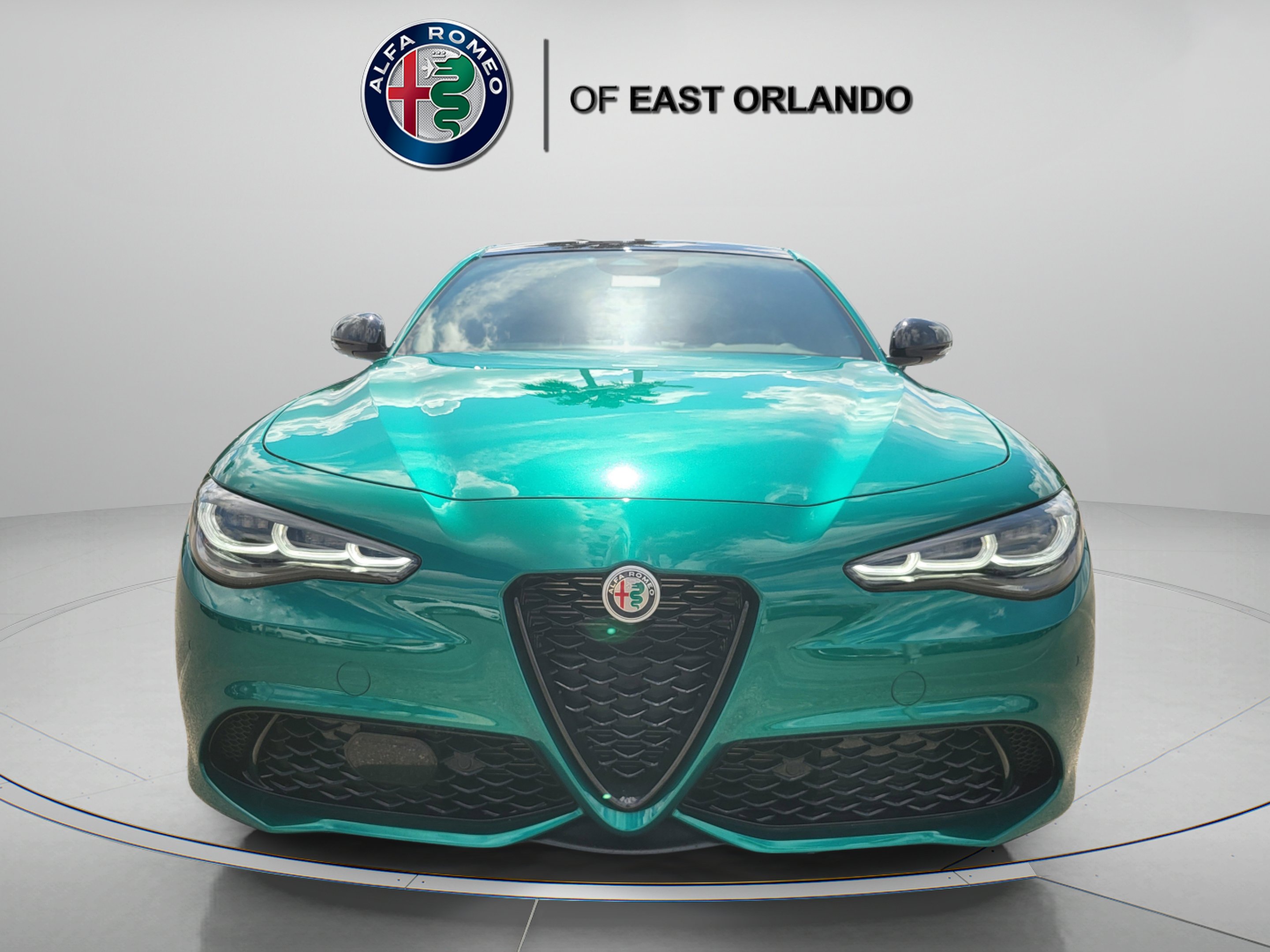 New 2025 Verde Fangio Metallic Alfa Romeo Intensa image 3