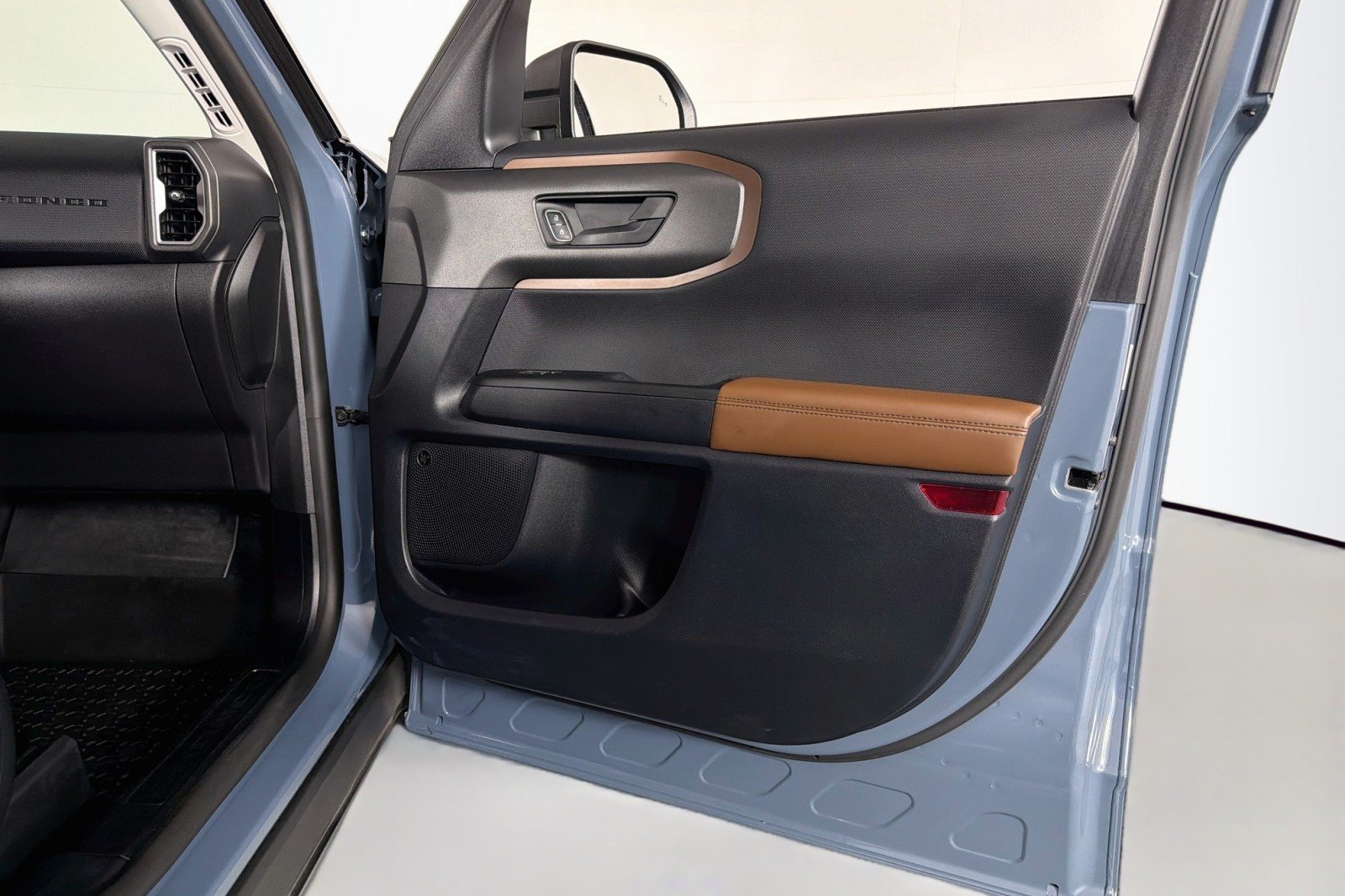 Used 2025 AZURE GRAY Ford Outer Banks image 25