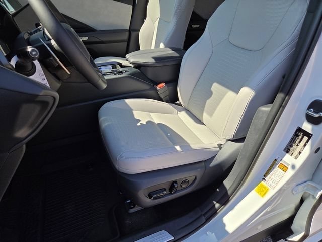 New 2026 Wind Chill Pearl Lexus PREMIUM AWD image 6