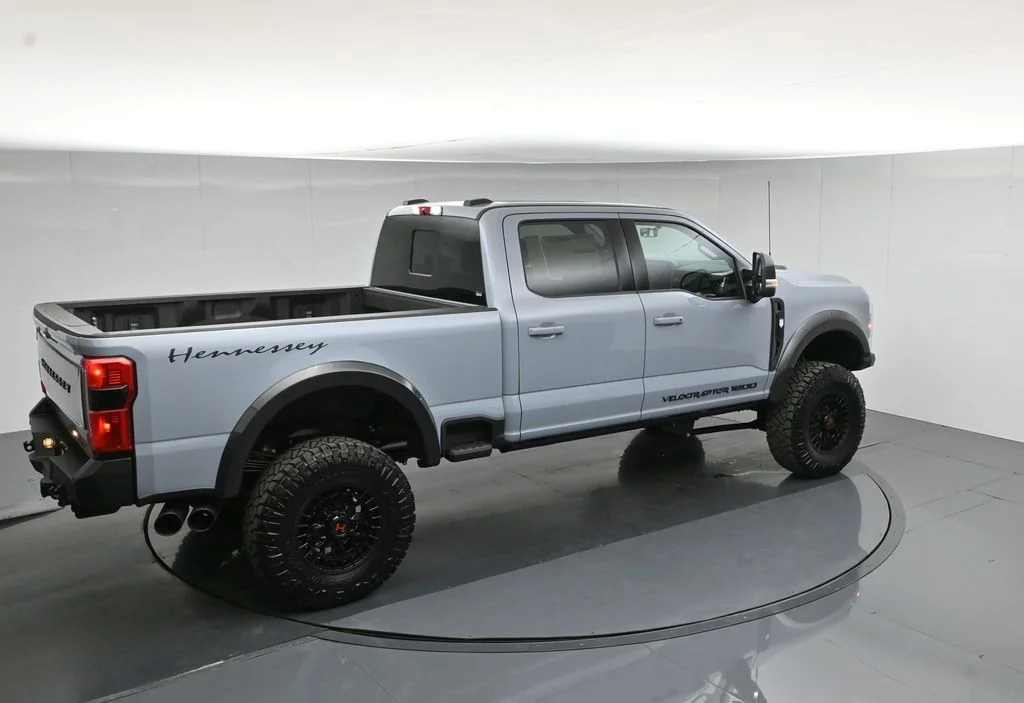 New 2026 Glacier Gray Metallic Tri-Coat Ford Lariat image 44