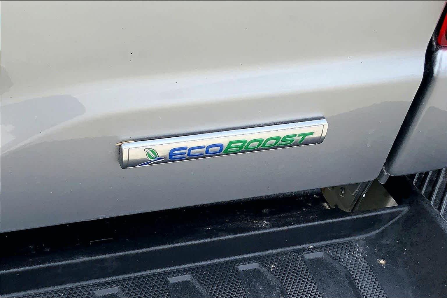 Used 2023 Iconic Silver Metallic Ford LARIAT image 10