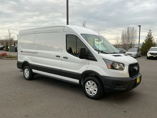 New 2026 Oxford White Ford Base image 3