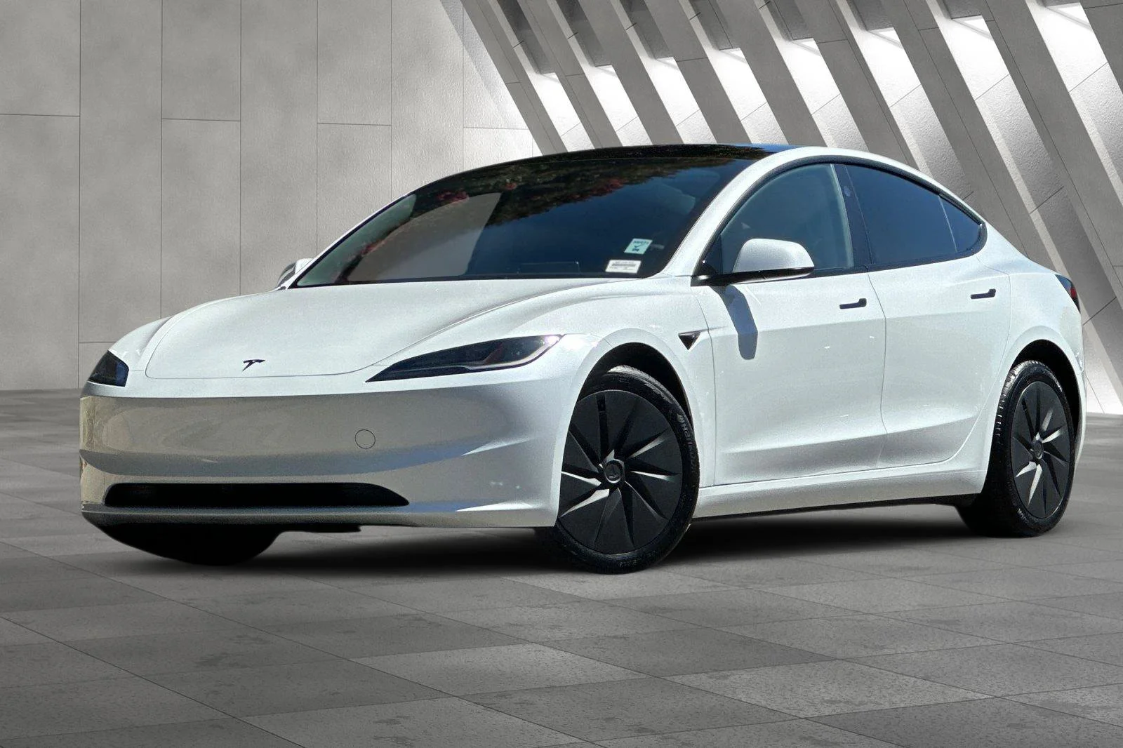 Used 2025 White Tesla Standard image 2