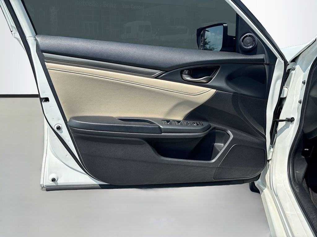 Used 2019  Honda EX-L image 26