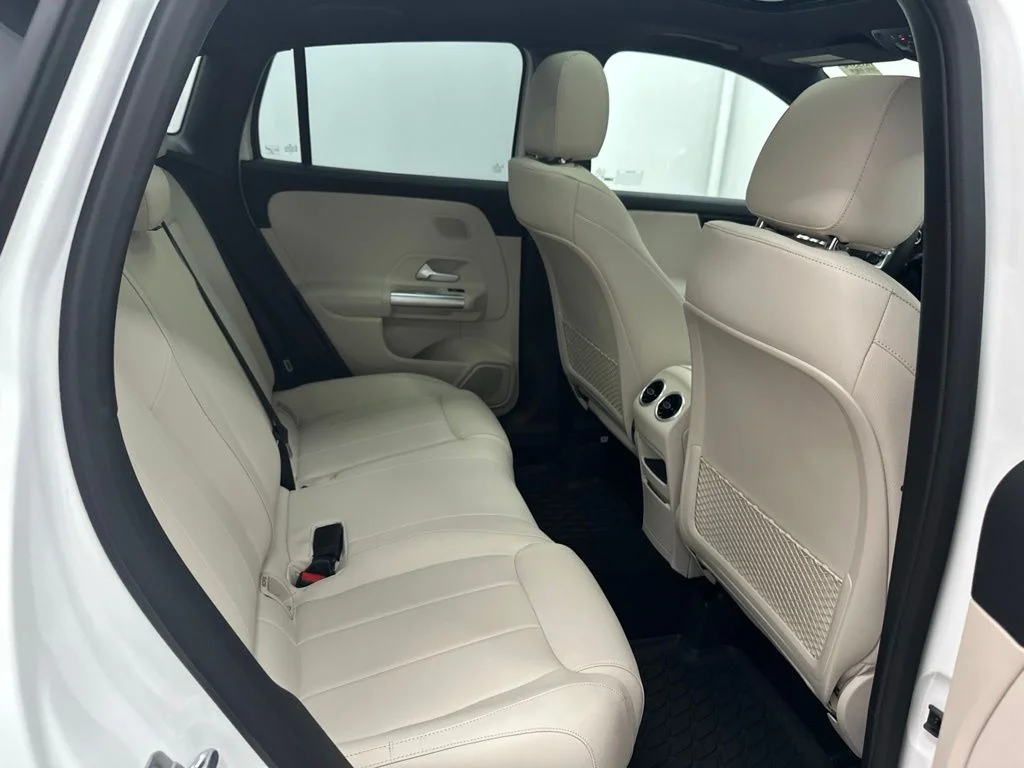 New 2026 White Mercedes-Benz GLA 250 image 23