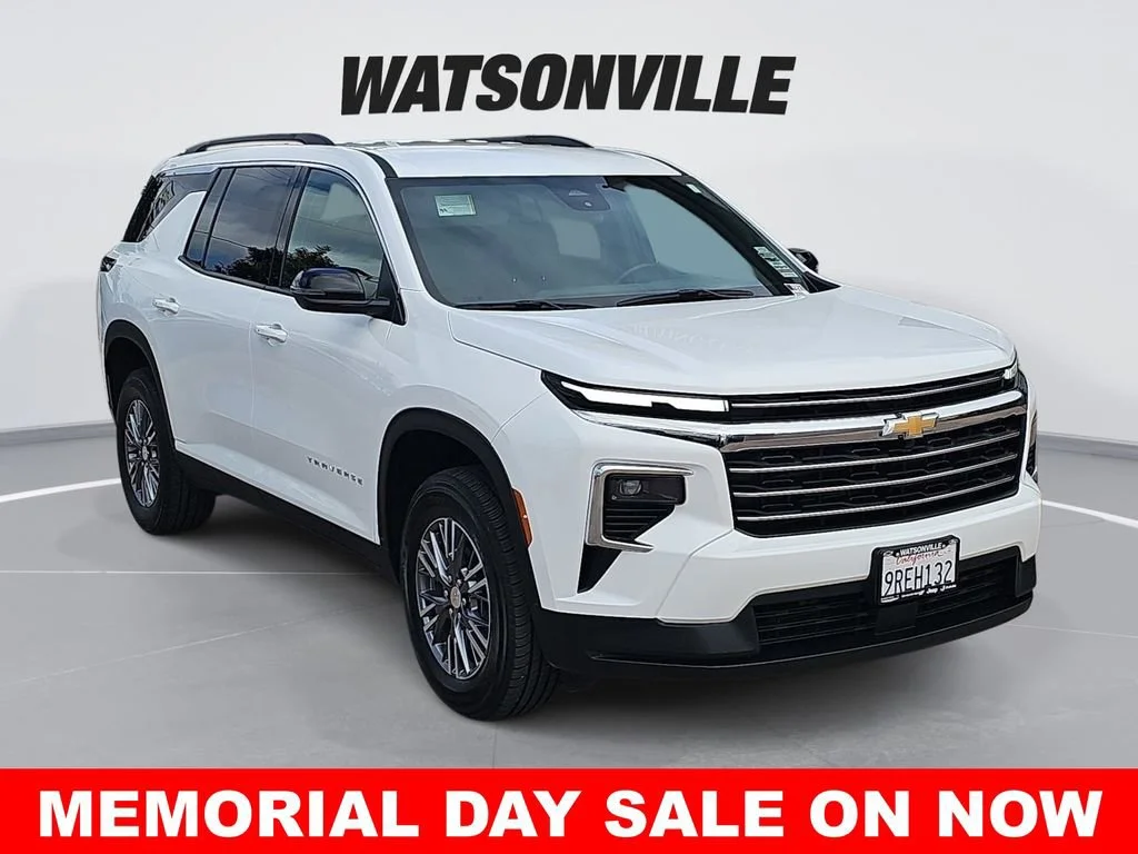2025 Chevrolet Traverse FWD LT's photo
