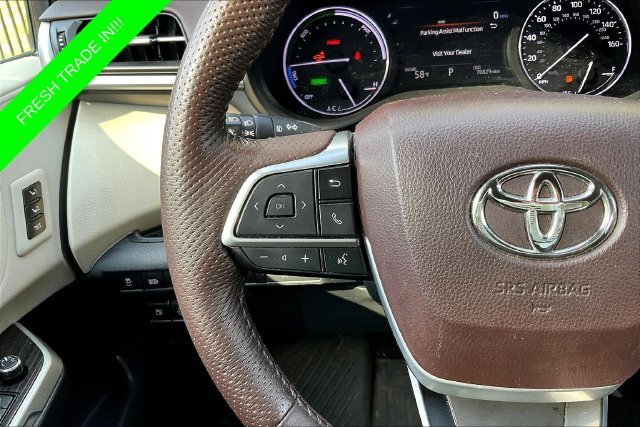 Used 2022 Gray Toyota Platinum image 13