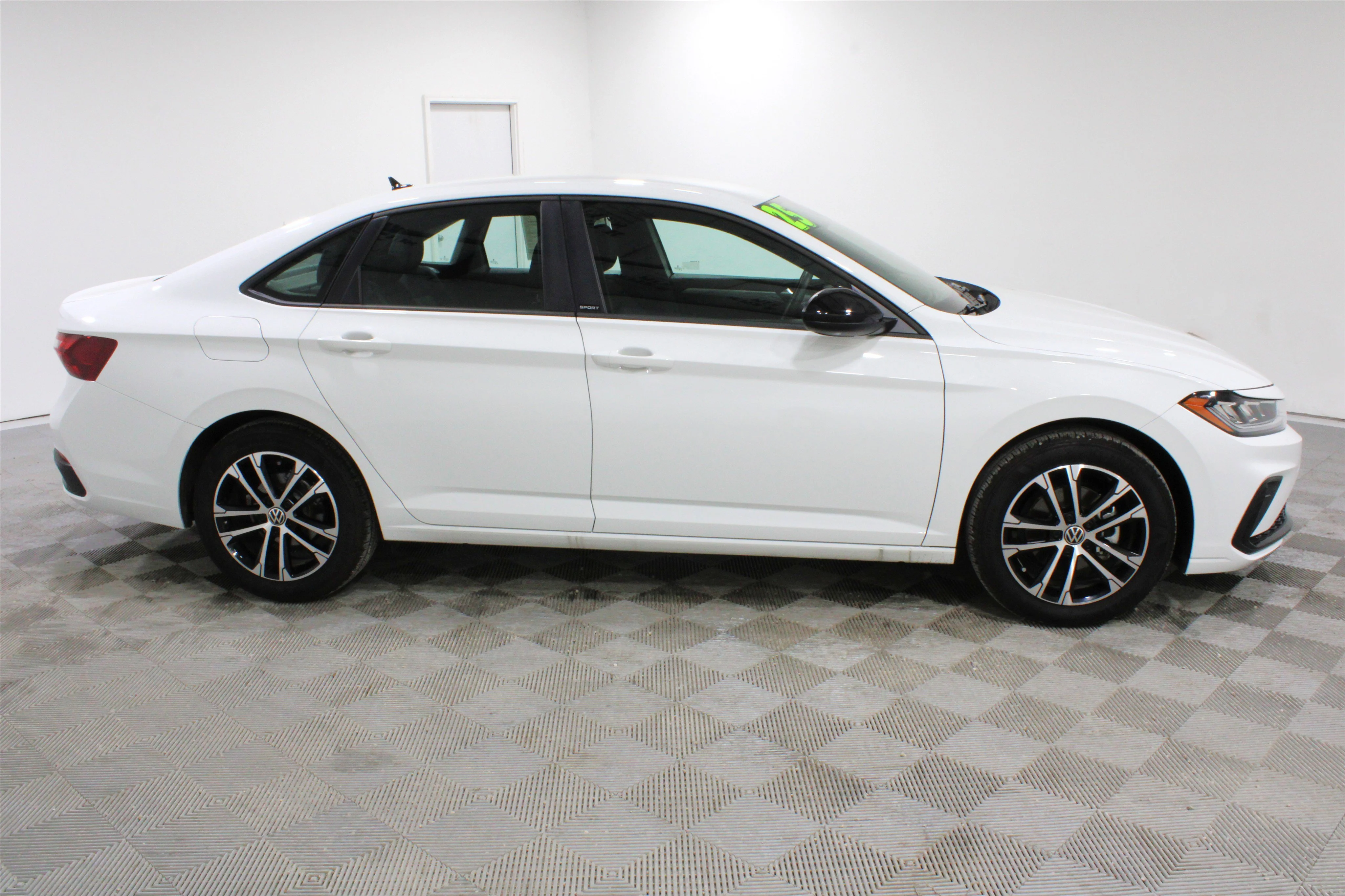 2025 Volkswagen Jetta Sport - Photo 26