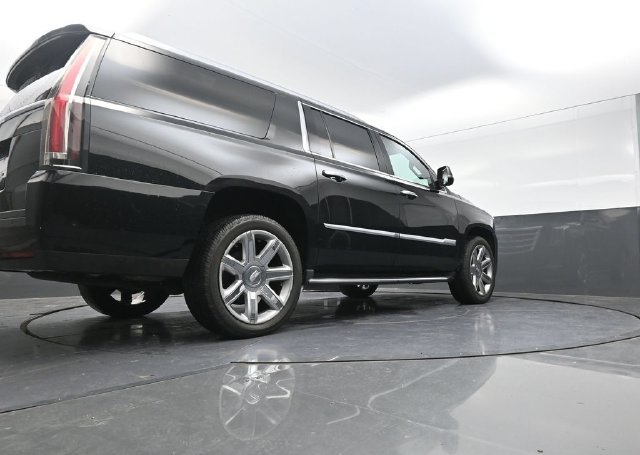 Used 2020 Black Cadillac Premium image 38