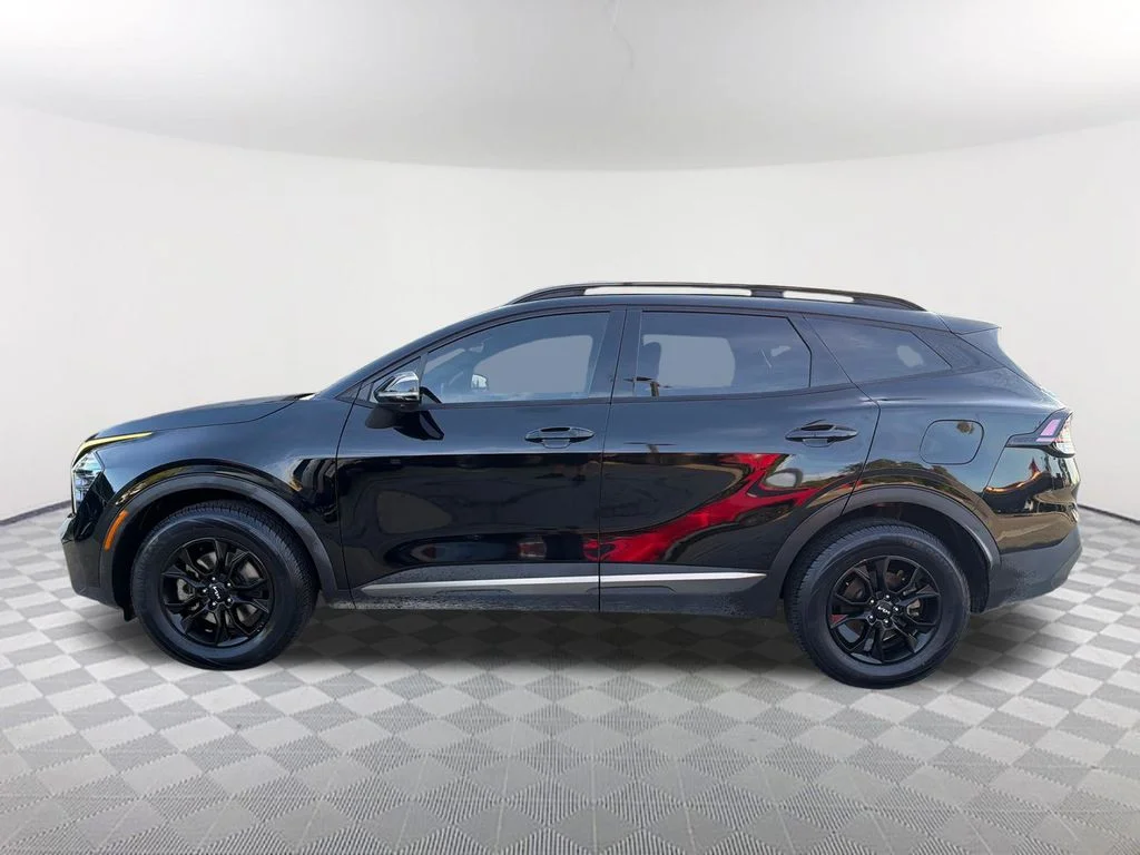 Used 2023 Black Kia X-Pro Prestige image 8