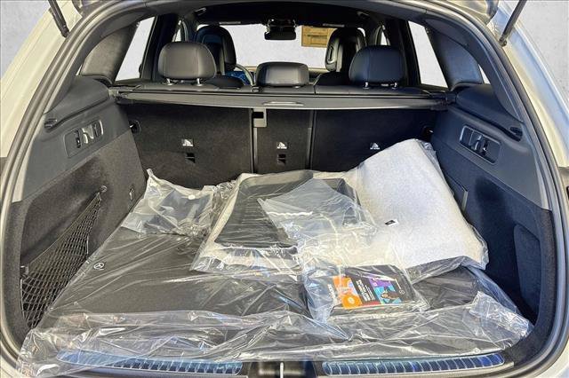 New 2026 MANUFAKTUR Alpine Grey Mercedes-Benz GLC 300 image 52