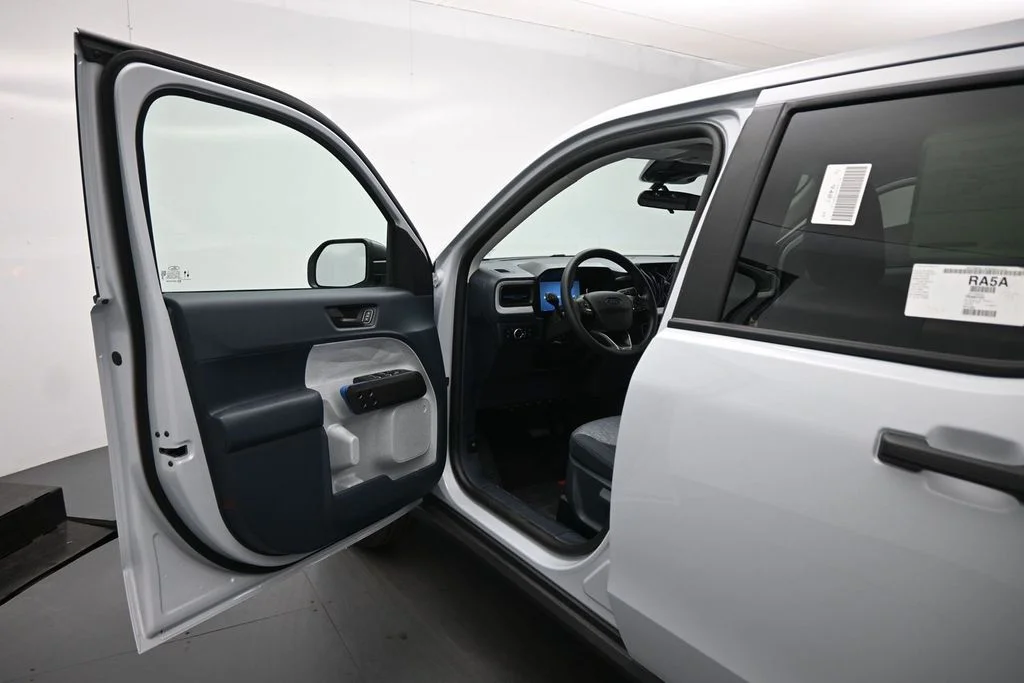 New 2026 Space White Metallic Ford XLT image 8