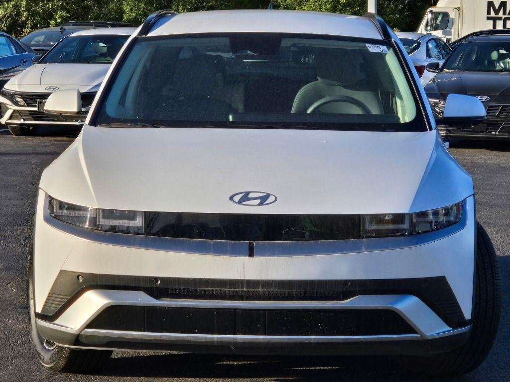 New 2025 White Hyundai SEL image 4