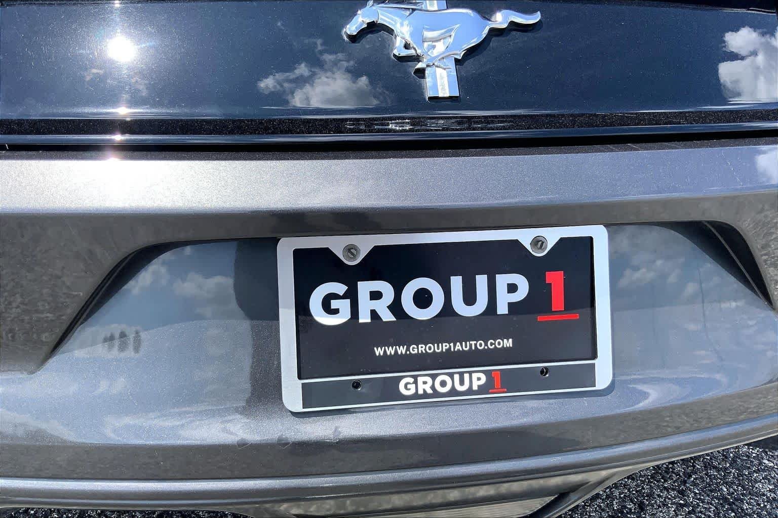 Used 2017 Magnetic Ford V6 image 10