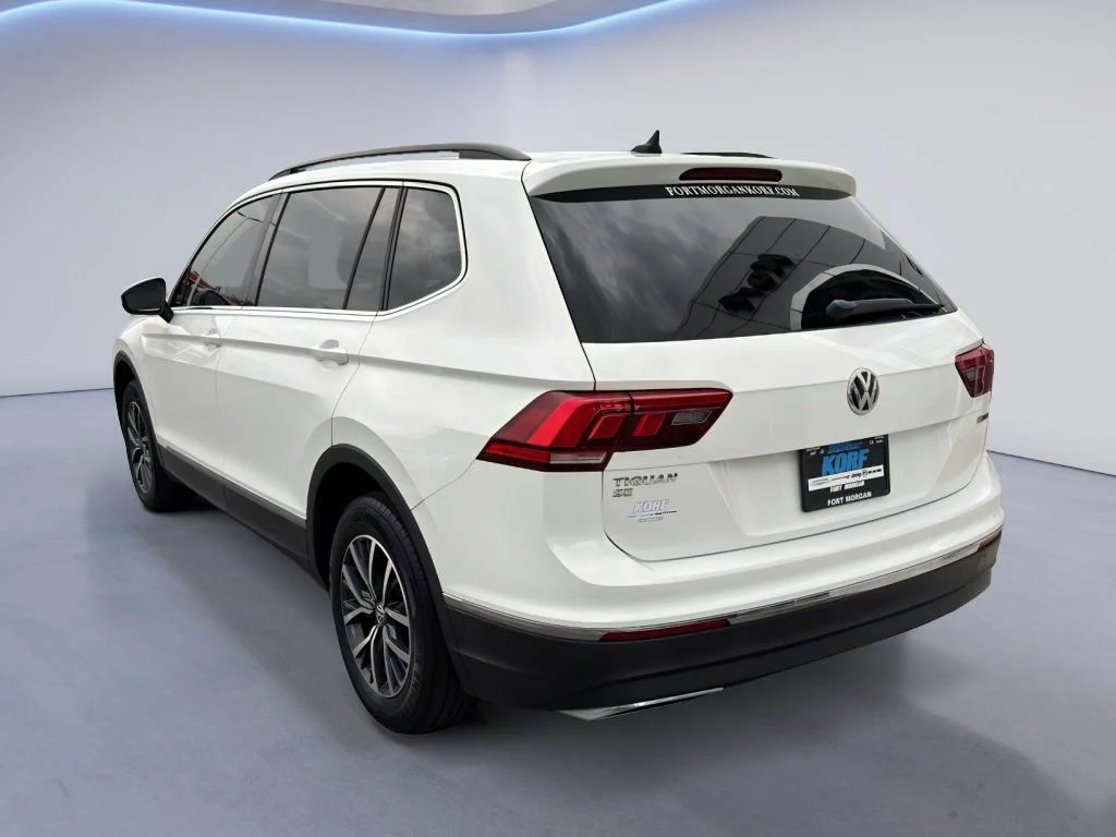 Used 2020 White Volkswagen SE image 3