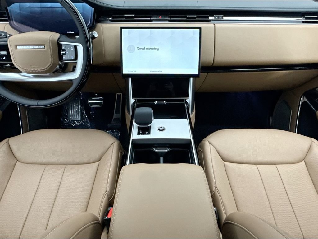 New 2026 Obsidian Black SV Bespoke Ultra Metallic Satin Land Rover Autobiography image 13