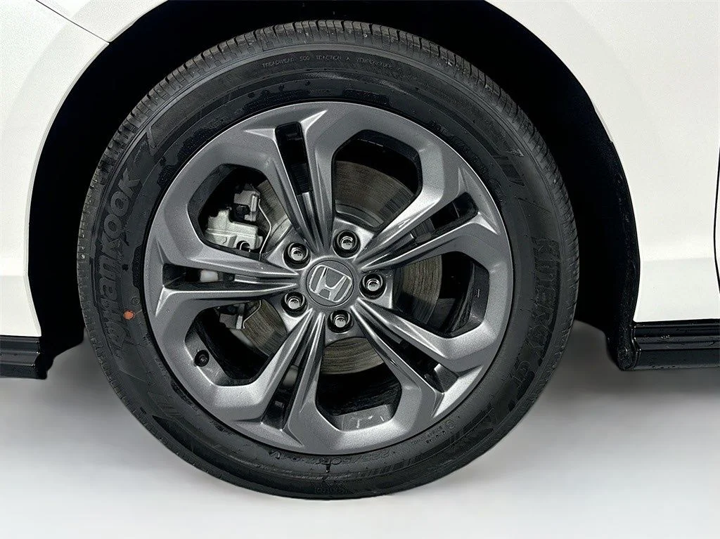 New 2026 Platinum White Pearl Honda EX-L image 14