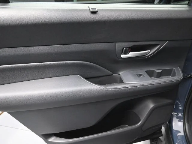 Used 2025 White Toyota XLE image 10