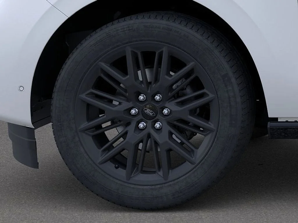 New 2026 White Ford Platinum image 19