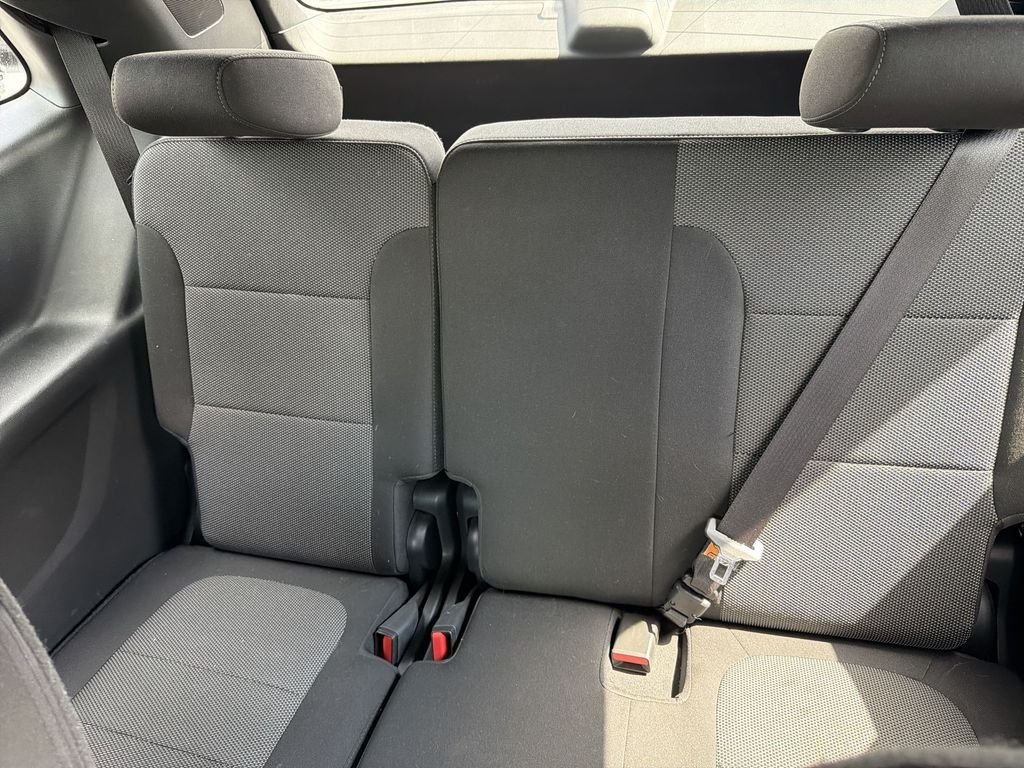 Used 2023 Gray Chevrolet LT image 28