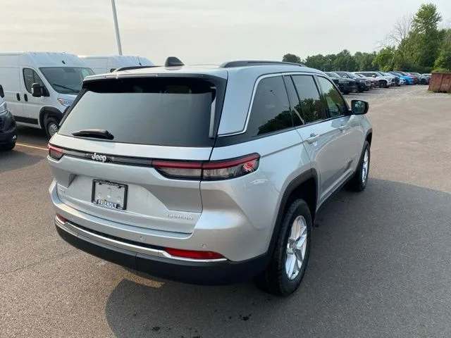New 2026 Silver Jeep Laredo X image 5