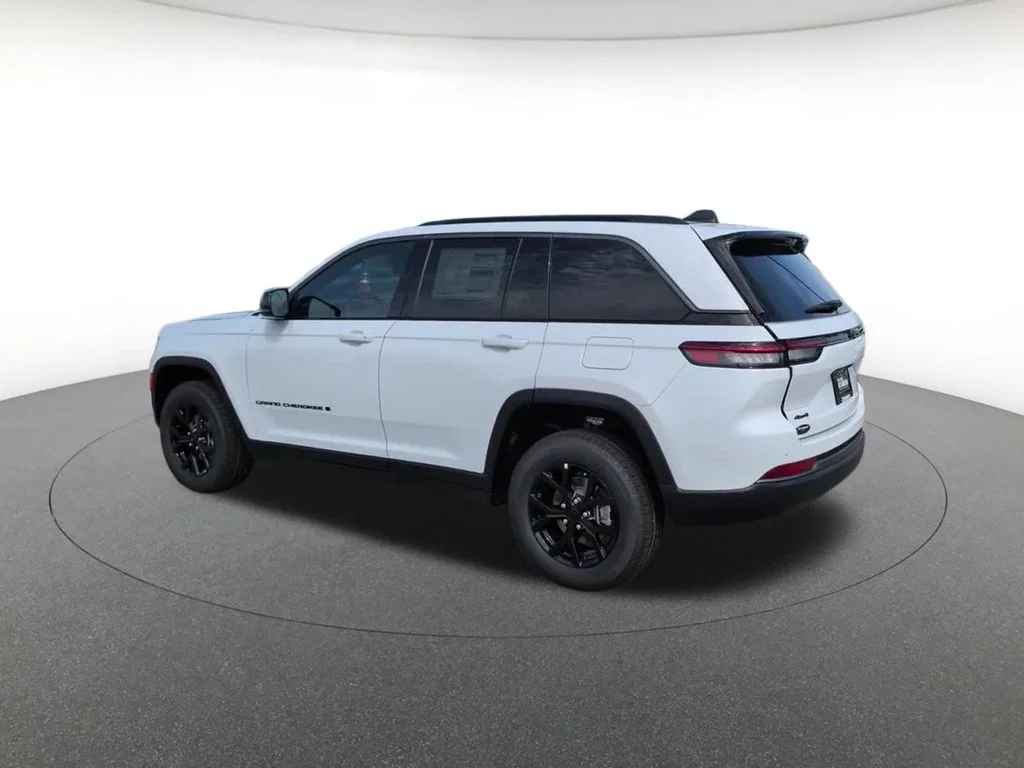 New 2026 White Jeep Altitude image 9