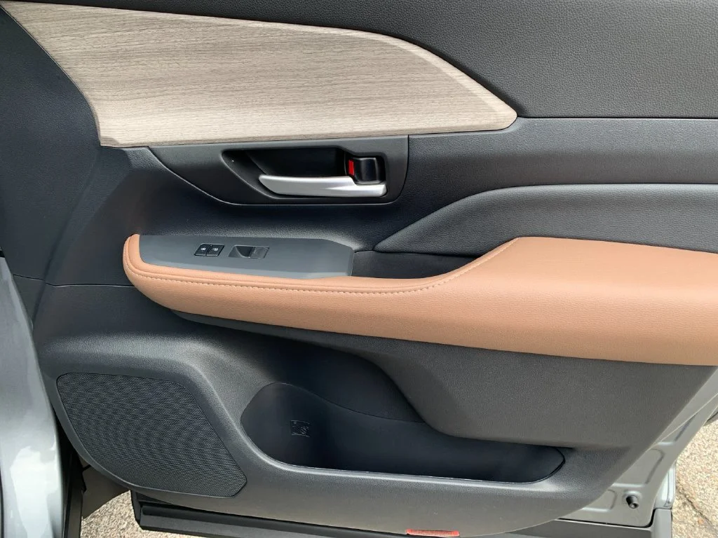 Used 2026  Toyota Platinum image 20