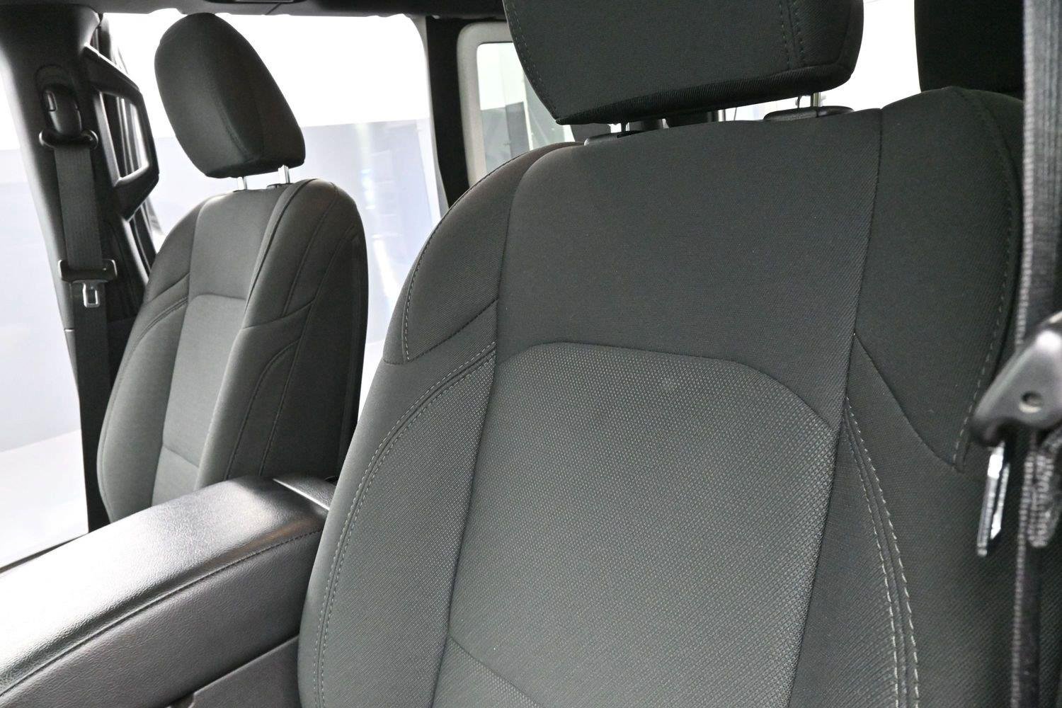 Used 2022 Granite Crystal Metallic Clearcoat Jeep Unlimited Sport Altitude image 13