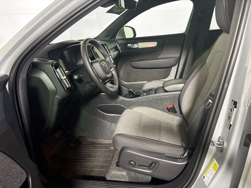 Used 2025 Gray Volvo B5 Core image 11