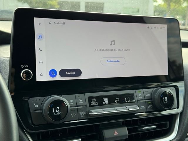 Used 2024  Toyota XLE image 33