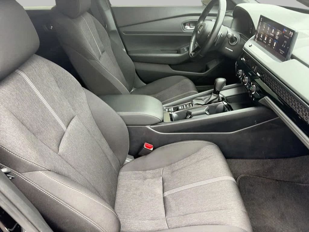 Used 2023  Honda Sport image 8