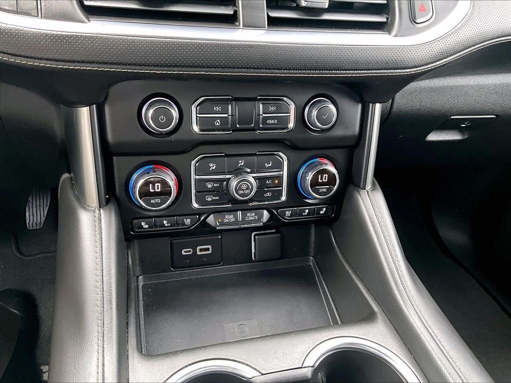 Used 2021 Gray Chevrolet Premier image 27