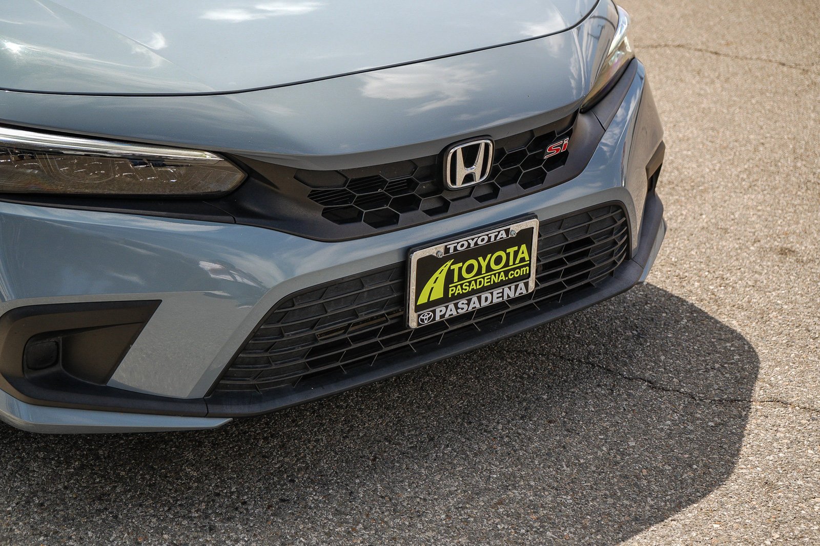 Used 2023 SONIC GRAY PRL Honda 4DR MT image 5
