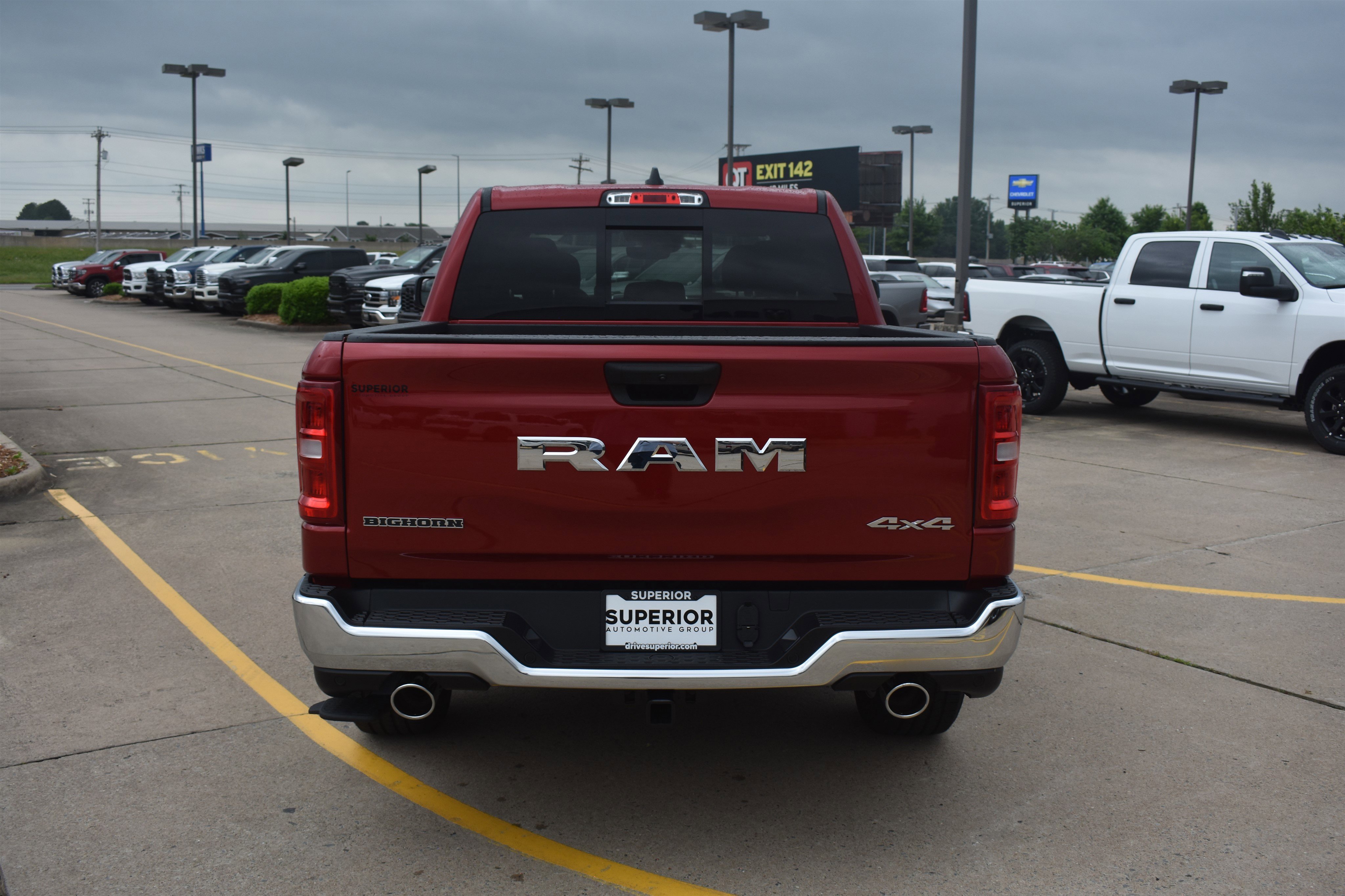 New 2026 Molten Red Pearl-Coat Exterior Paint RAM Big Horn image 6