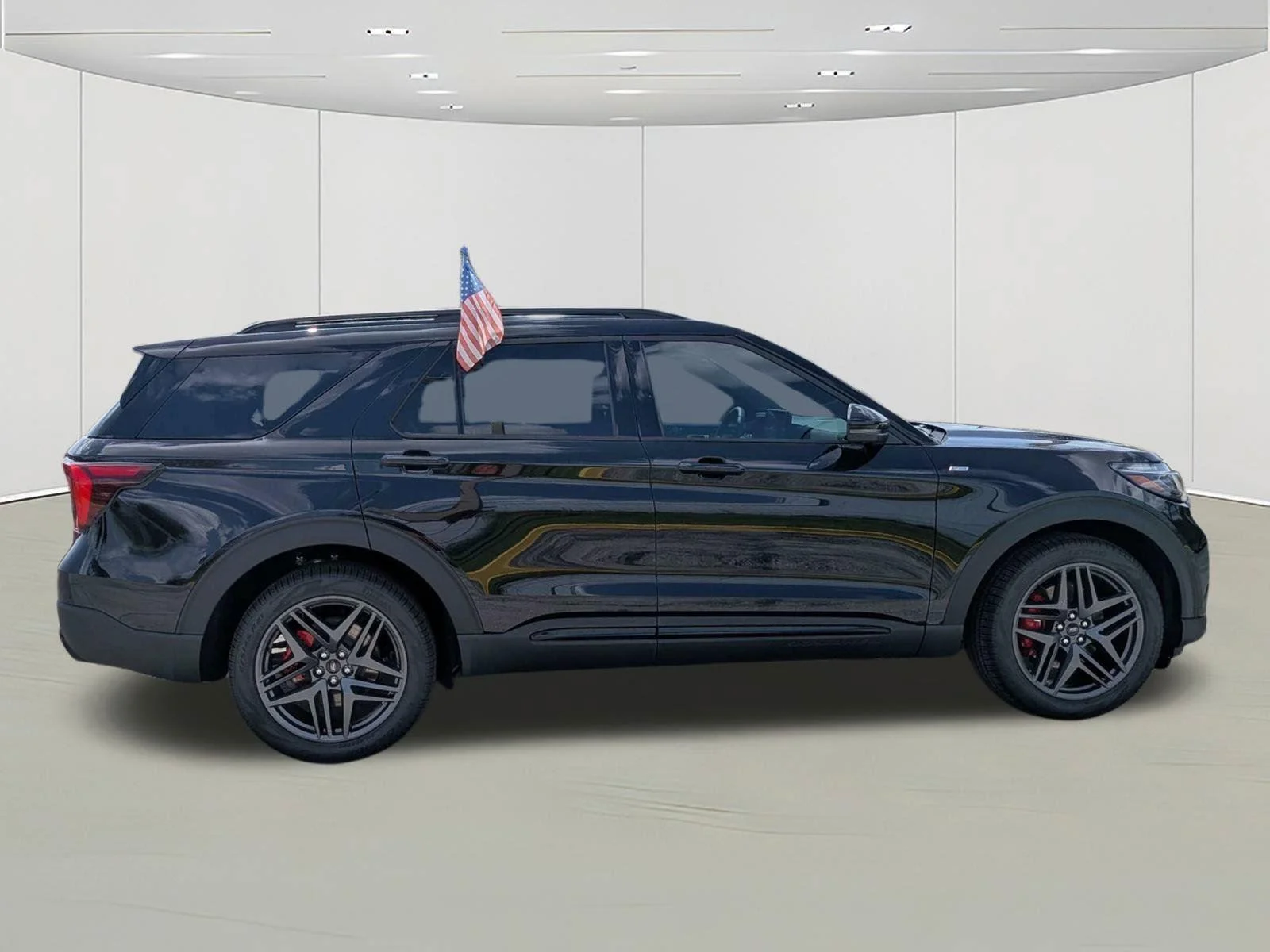 New 2026 Agate Black Metallic Ford ST-Line image 5