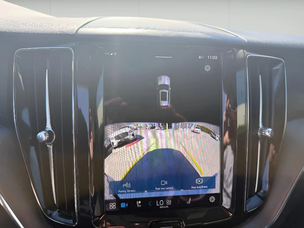 2025 Volvo XC60 Core - Photo 13