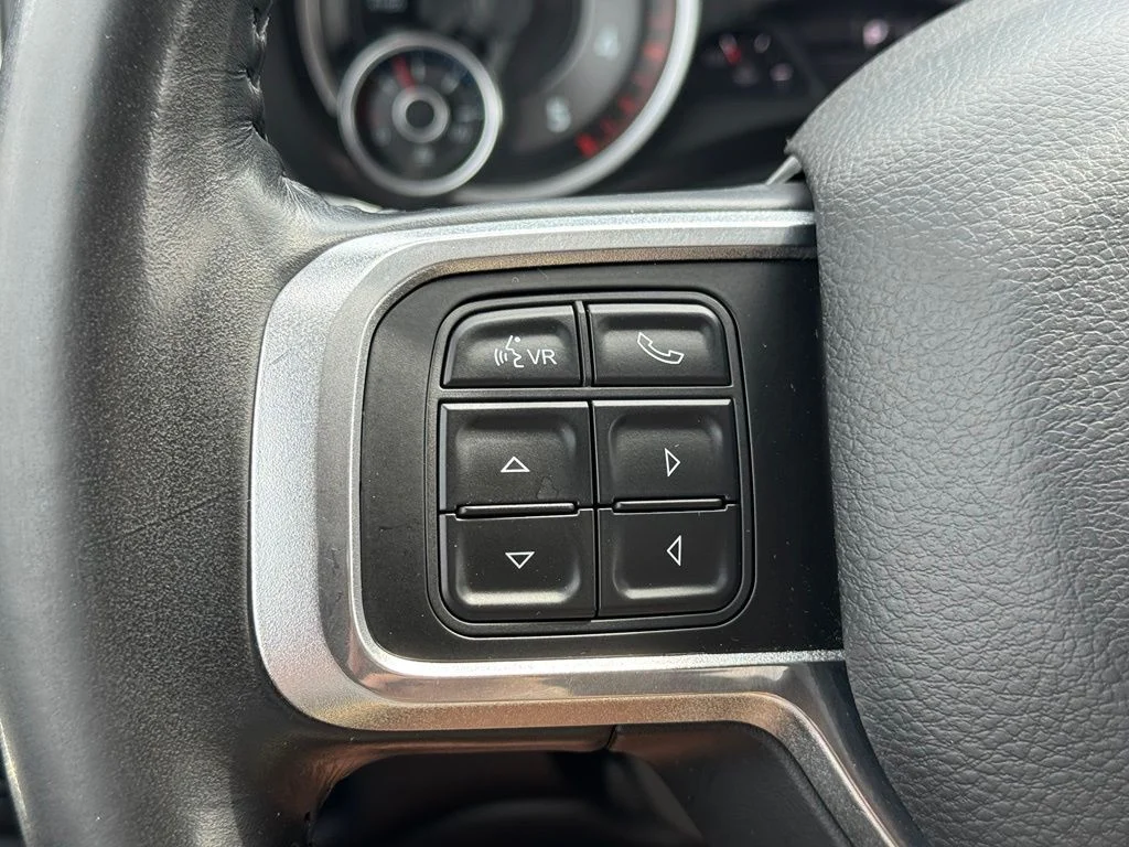 Used 2020 Blue Ram Laramie image 23