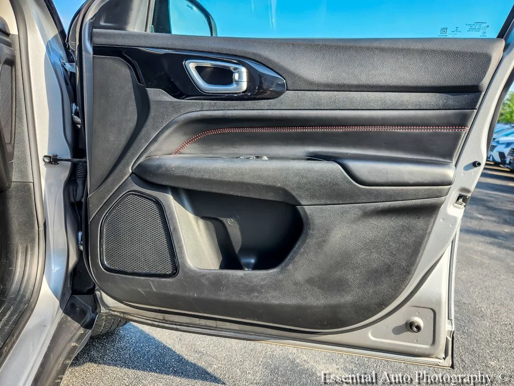 Used 2022 Silver Jeep Trailhawk image 20